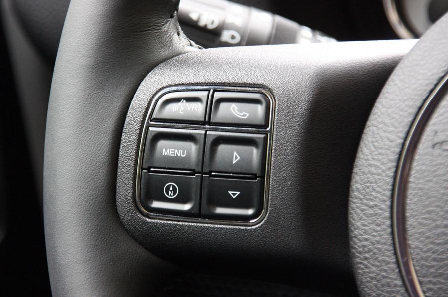  Jeep Wrangler Hemi AEV 2011 года  (фото 10 из 58)